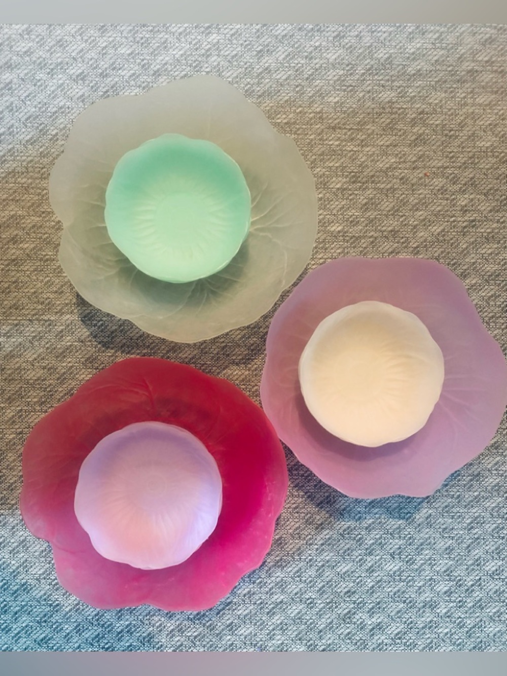 Vintage Plastic Molded Textured Cabbage Lettuce Bowl set 11 small, 3 large